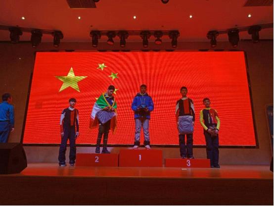 次仁占堆获男子少年组第一名.jpg 次仁占堆获男子少年组第一名.jpg